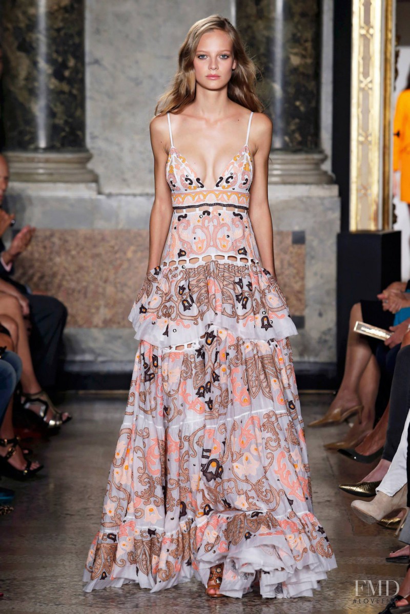 Ine Neefs featured in  the Pucci fashion show for Spring/Summer 2015