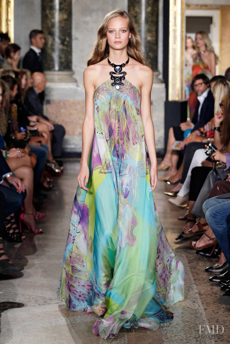 Ine Neefs featured in  the Pucci fashion show for Spring/Summer 2015