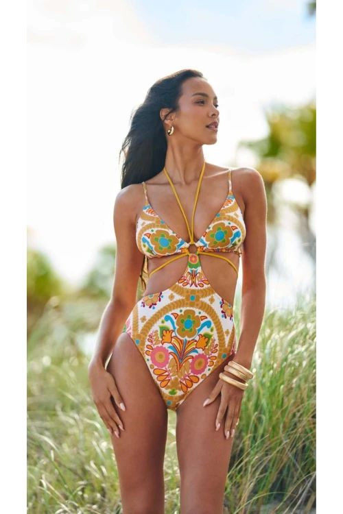 Lais Ribeiro featured in  the Zeki Triko advertisement for Spring/Summer 2024