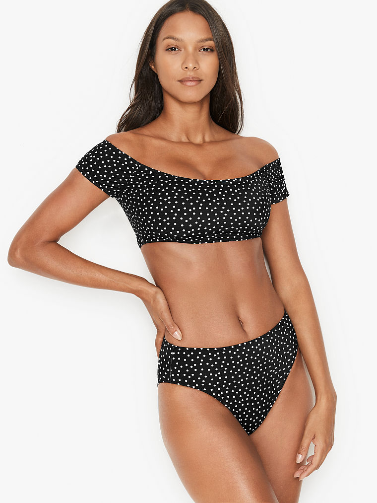 Lais Ribeiro featured in  the Victoria\'s Secret Swim catalogue for Spring/Summer 2021