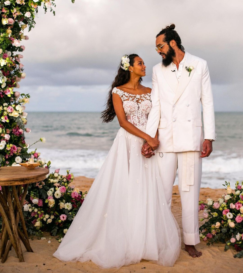 Lais Ribeiro featured in  the Galia Lahav lookbook for Summer 2022