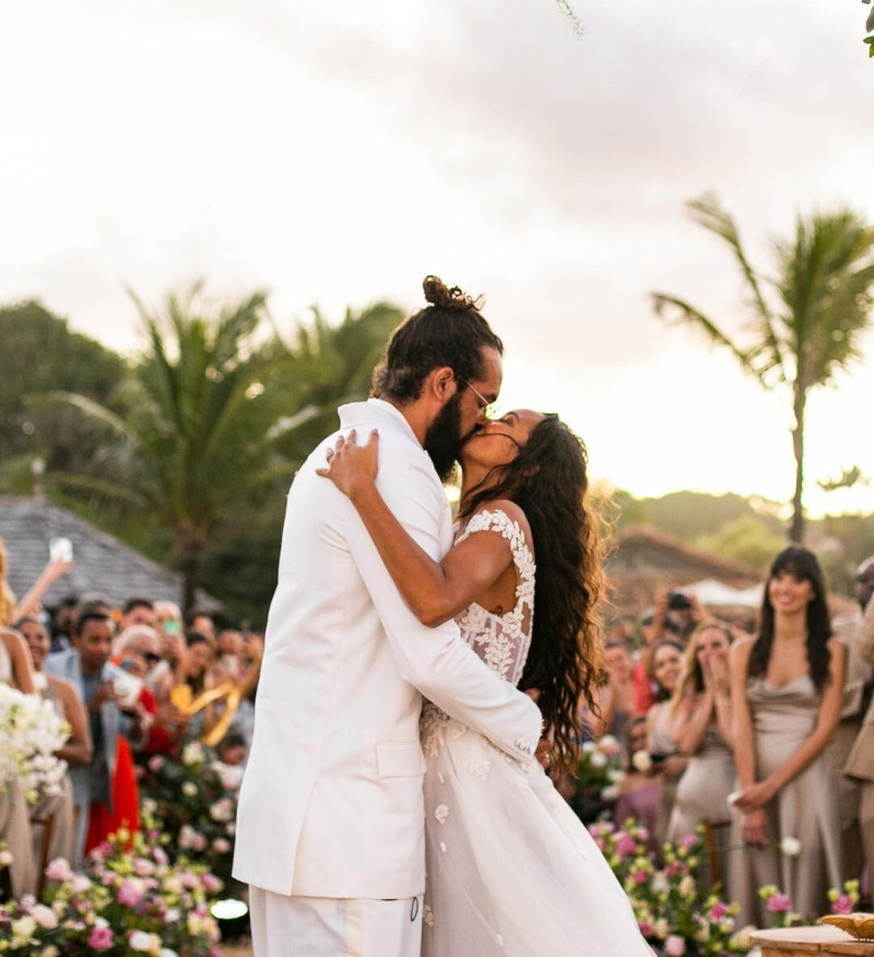 Lais Ribeiro featured in  the Galia Lahav lookbook for Summer 2022