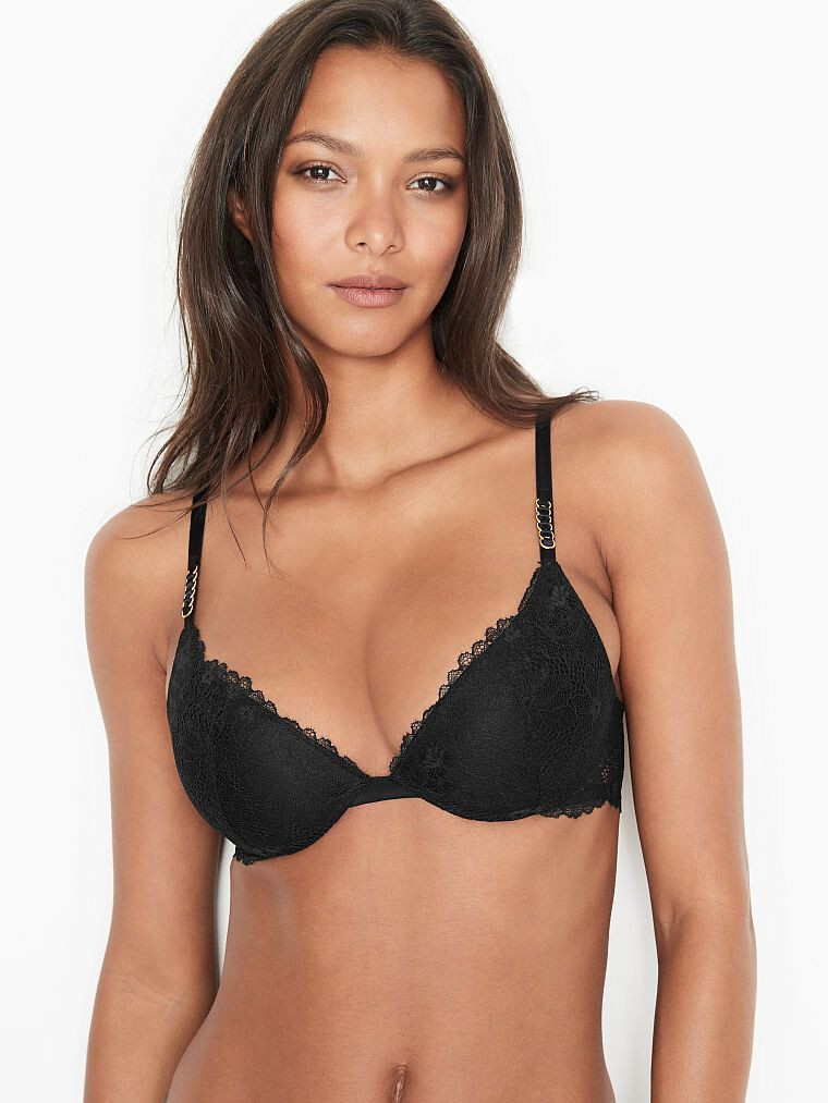 Lais Ribeiro featured in  the Victoria\'s Secret catalogue for Autumn/Winter 2020