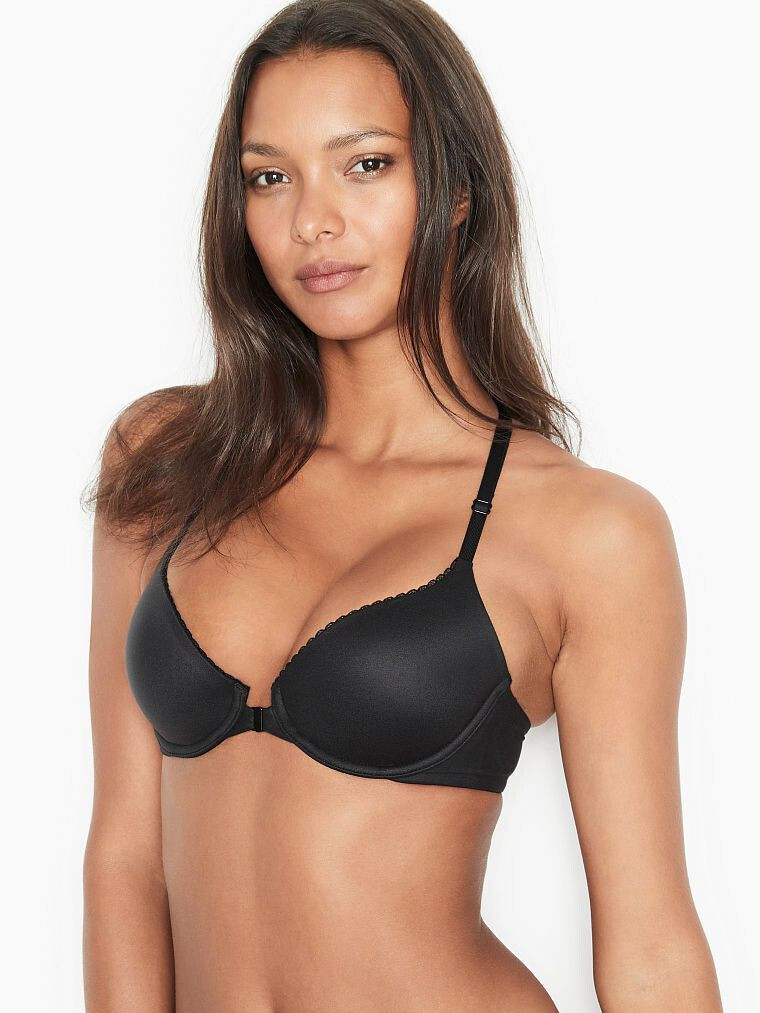 Lais Ribeiro featured in  the Victoria\'s Secret catalogue for Autumn/Winter 2020