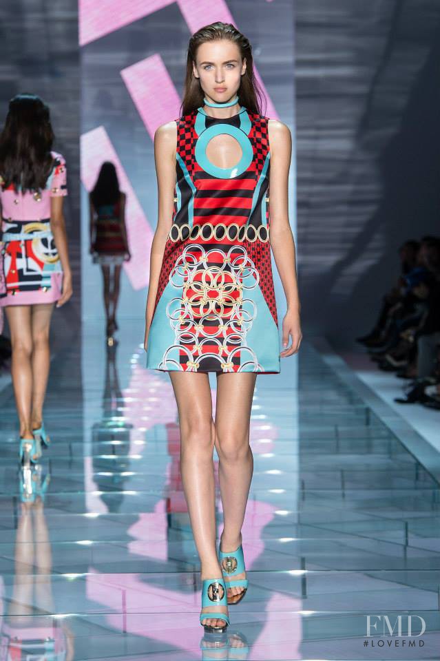 Stasha Yatchuk featured in  the Versace fashion show for Spring/Summer 2015