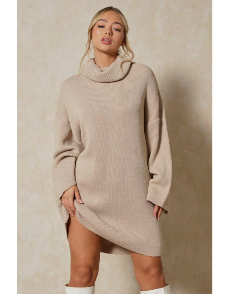 Amber Jepson featured in  the MissPap catalogue for Spring/Summer 2023