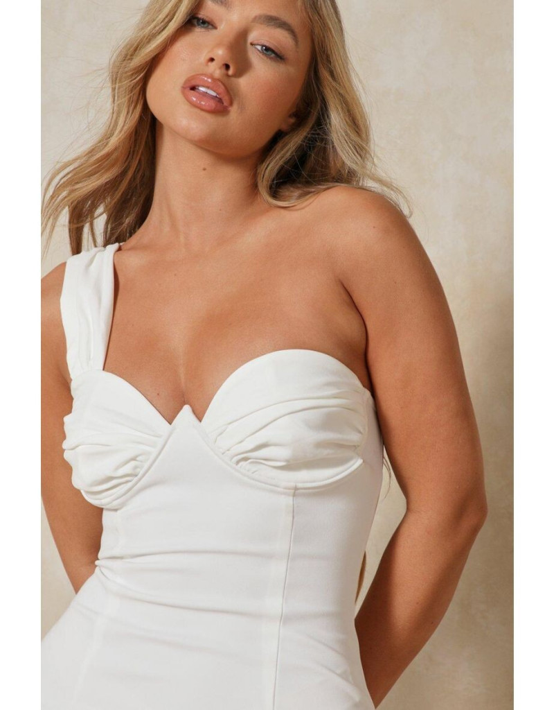 Amber Jepson featured in  the MissPap catalogue for Spring/Summer 2023