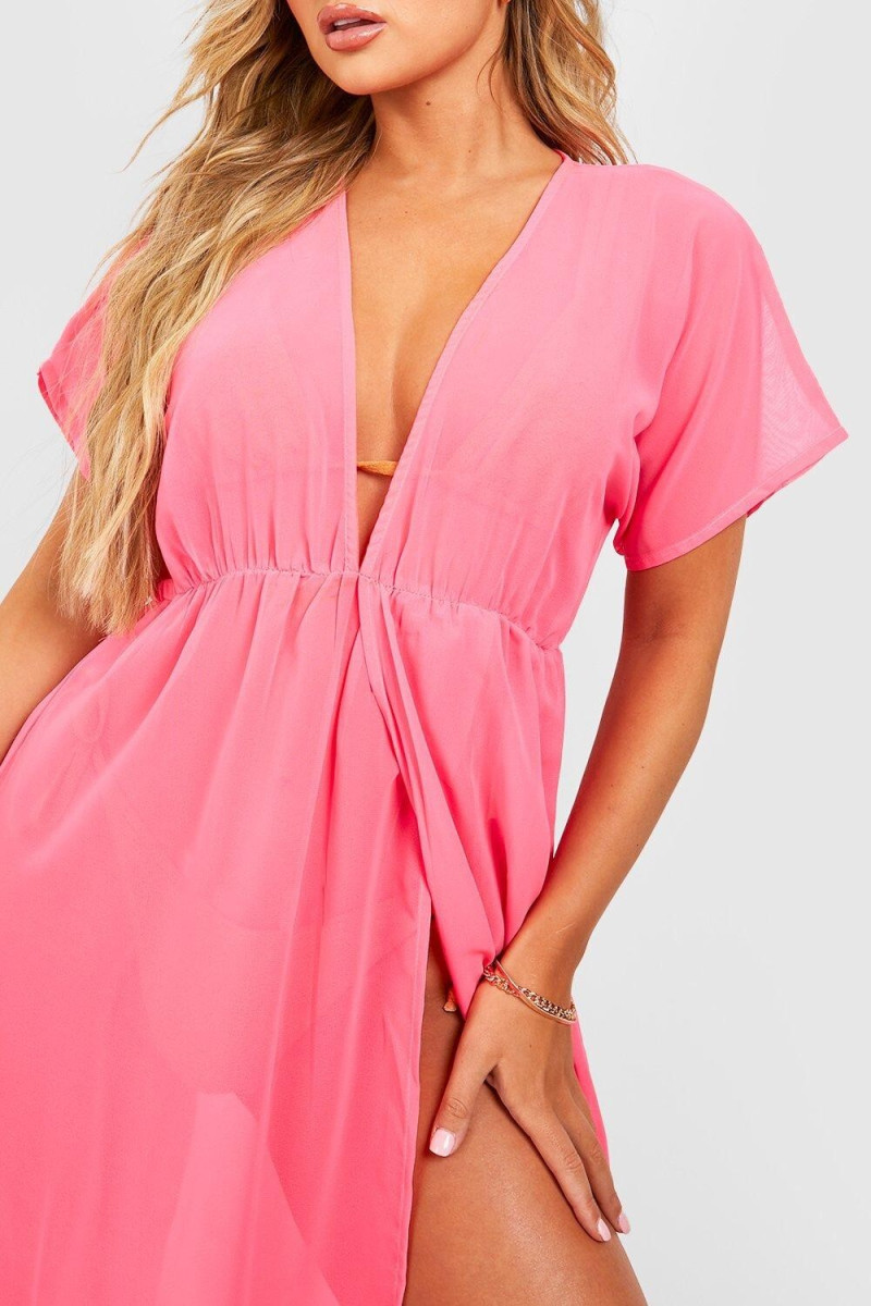 Amber Jepson featured in  the Boohoo catalogue for Spring/Summer 2023