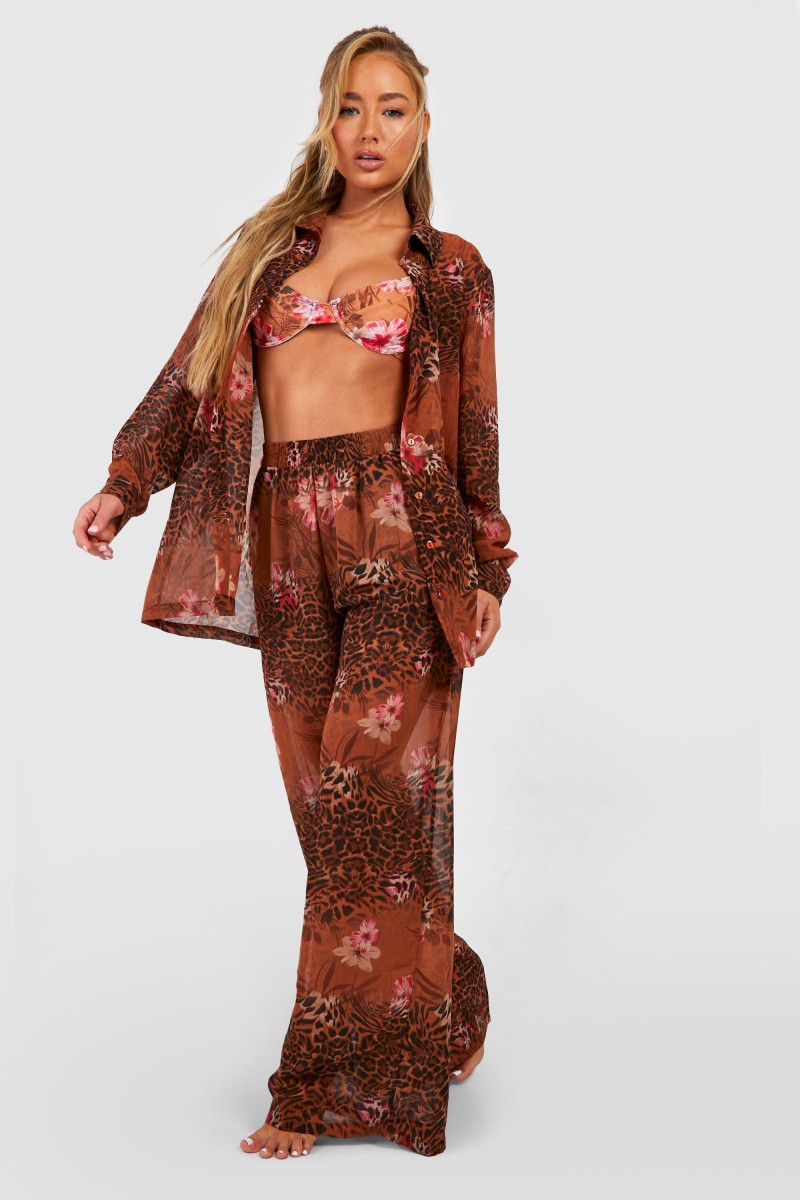 Amber Jepson featured in  the Boohoo catalogue for Spring/Summer 2023