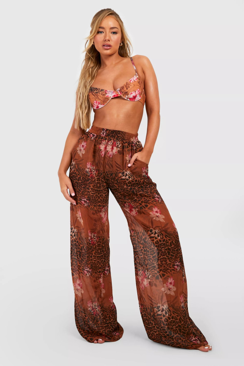 Amber Jepson featured in  the Boohoo catalogue for Spring/Summer 2023