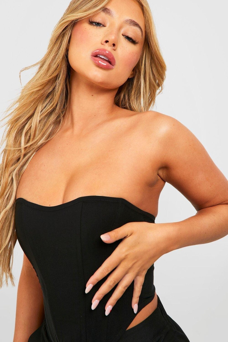 Amber Jepson featured in  the Boohoo catalogue for Spring/Summer 2023
