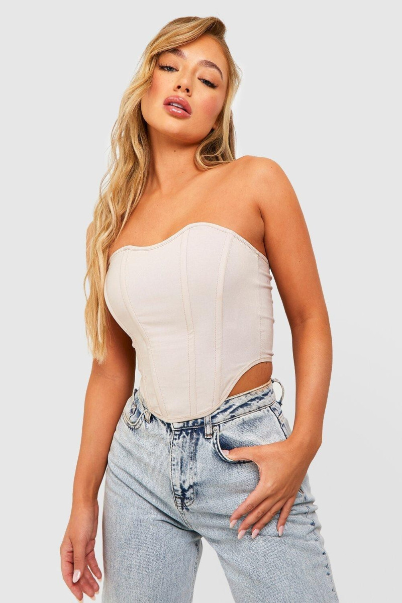 Amber Jepson featured in  the Boohoo catalogue for Spring/Summer 2023