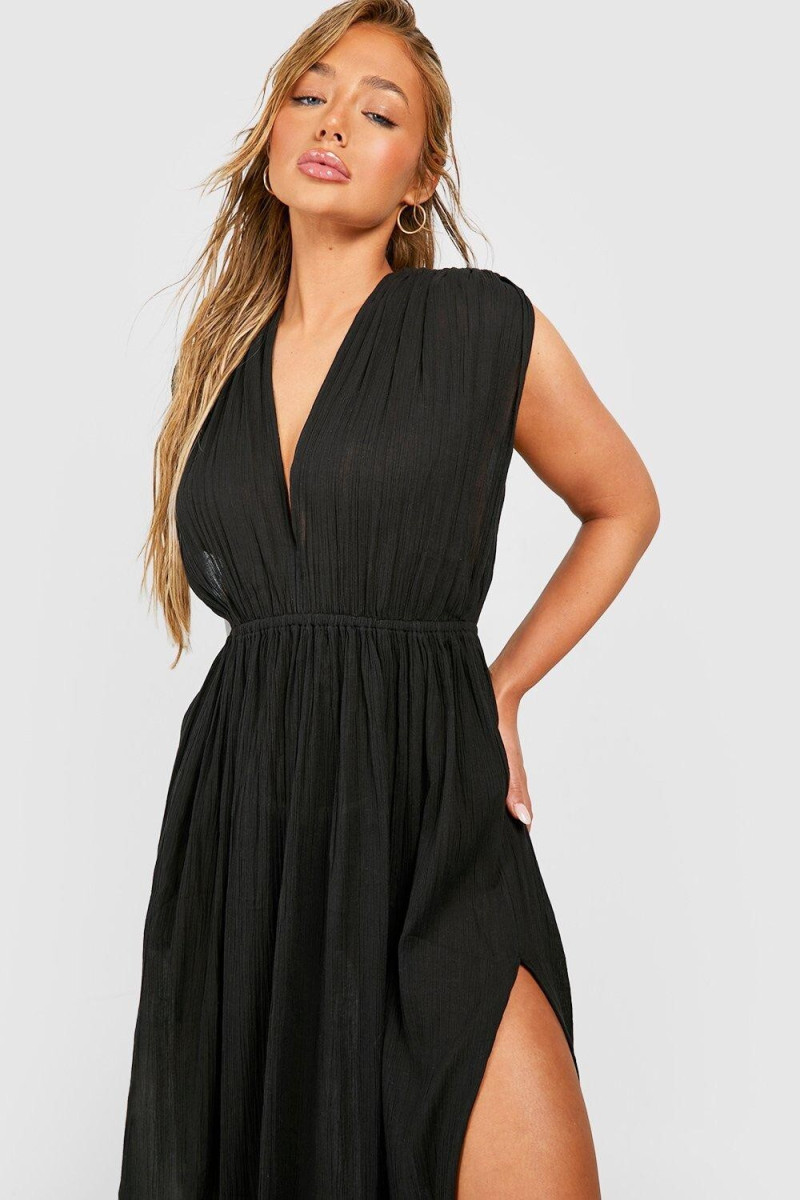 Amber Jepson featured in  the Boohoo catalogue for Spring/Summer 2023