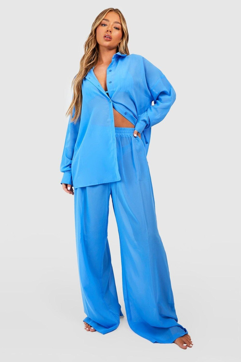 Amber Jepson featured in  the Boohoo catalogue for Summer 2023