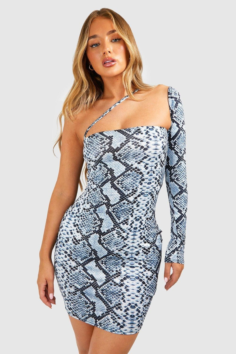 Amber Jepson featured in  the Boohoo catalogue for Summer 2023