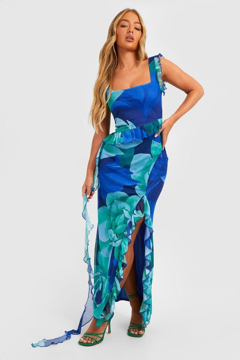 Amber Jepson featured in  the Boohoo catalogue for Summer 2023