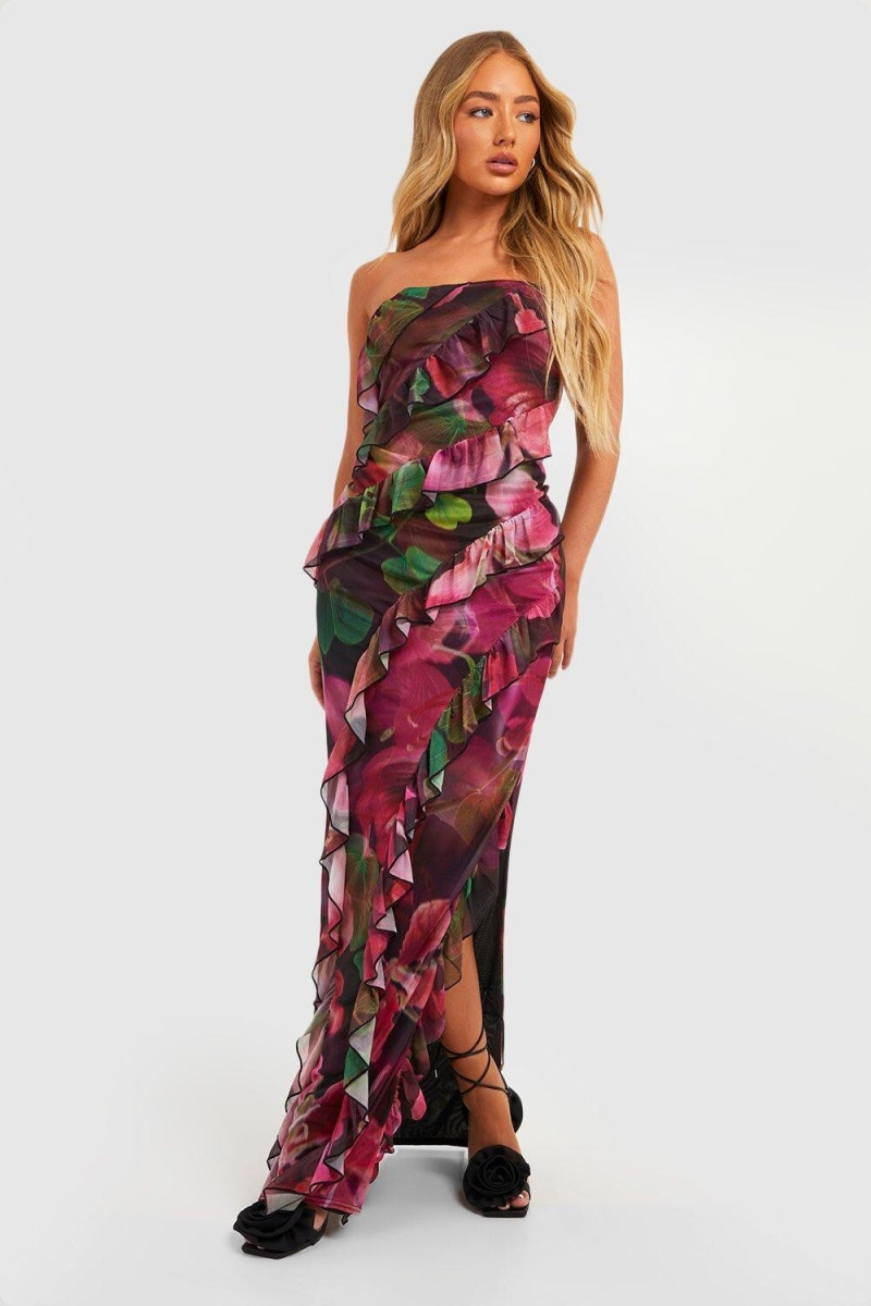 Amber Jepson featured in  the Boohoo catalogue for Summer 2023