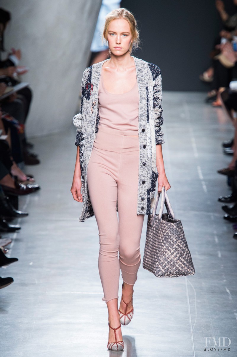 Annelot de Waal featured in  the Bottega Veneta fashion show for Spring/Summer 2015
