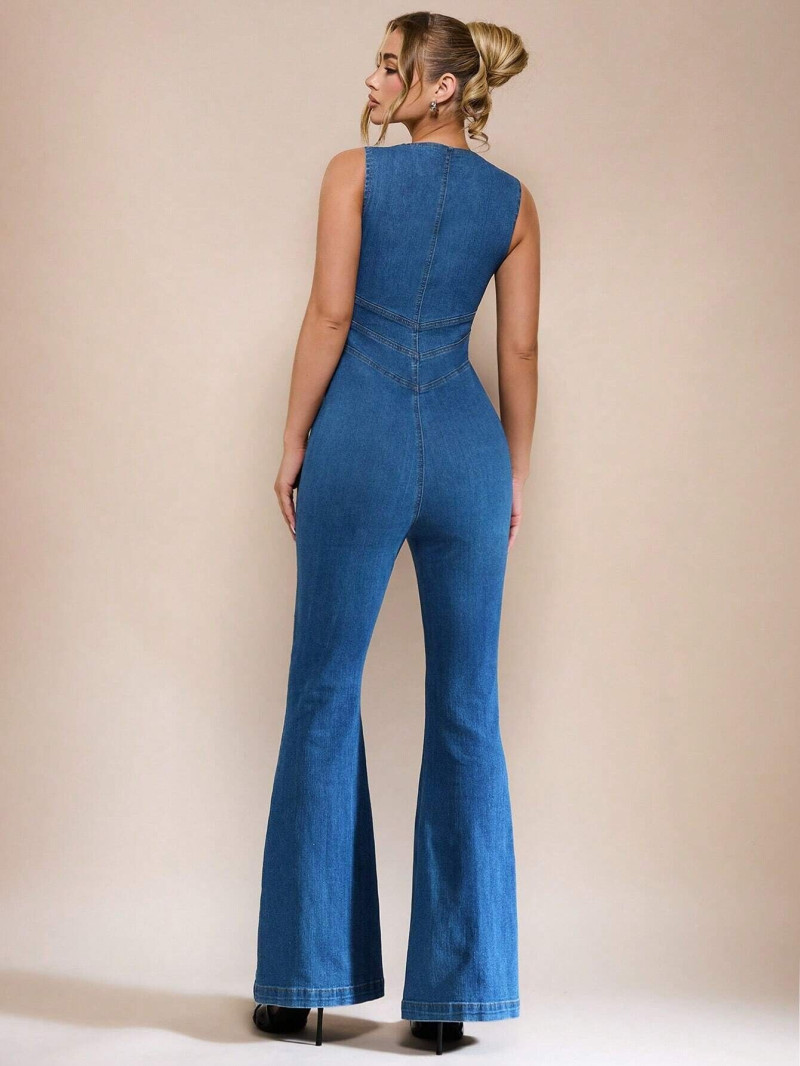 Amber Jepson featured in  the Shein catalogue for Spring/Summer 2024
