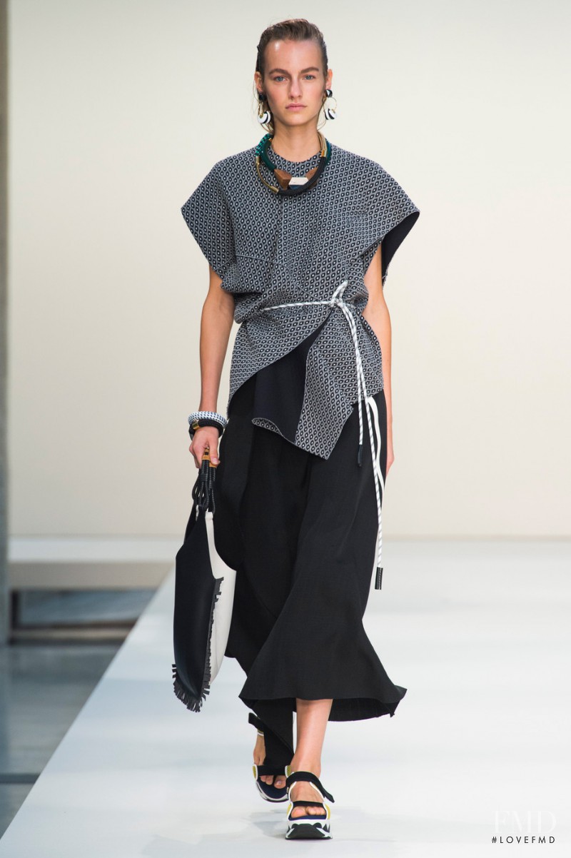 Maartje Verhoef featured in  the Marni fashion show for Spring/Summer 2015