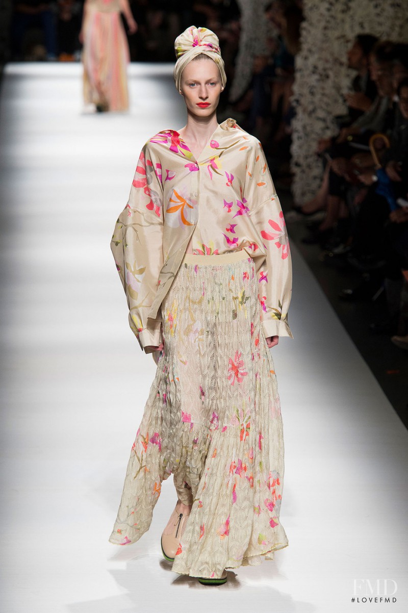 Juliana Schurig featured in  the Missoni fashion show for Spring/Summer 2015