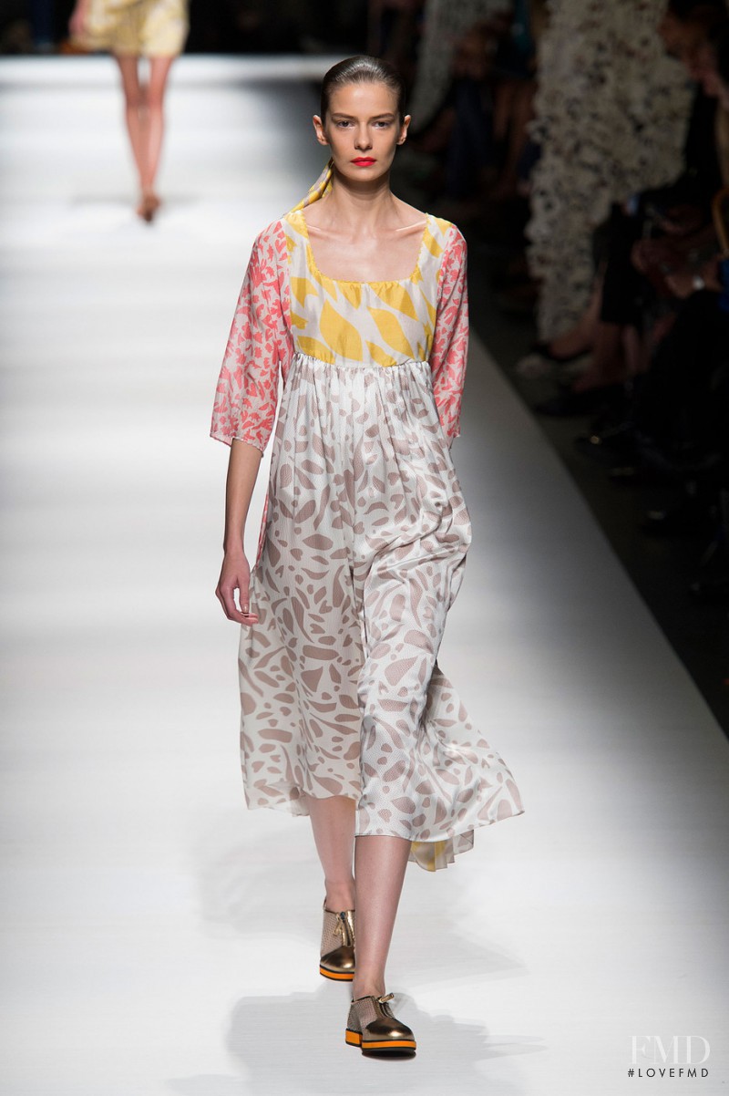 Dasha Denisenko featured in  the Missoni fashion show for Spring/Summer 2015