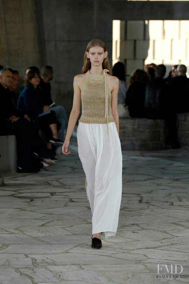 Ondria Hardin featured in  the Loewe fashion show for Spring/Summer 2015