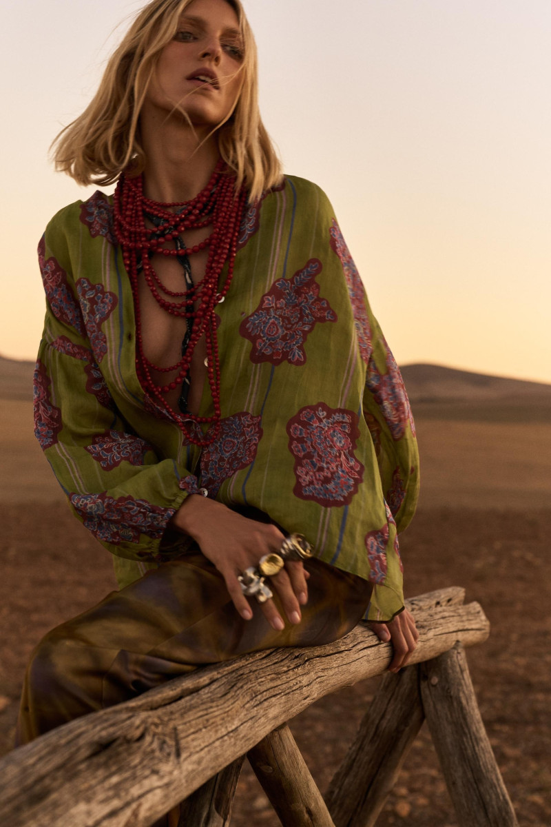 Anja Rubik featured in  the Zara lookbook for Summer 2024