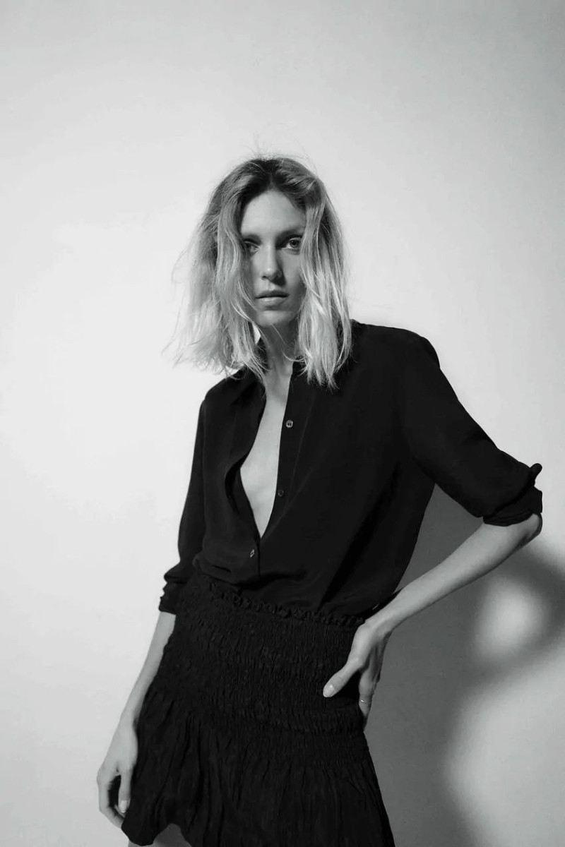 Anja Rubik featured in  the Zara #stayathome  advertisement for Spring 2020