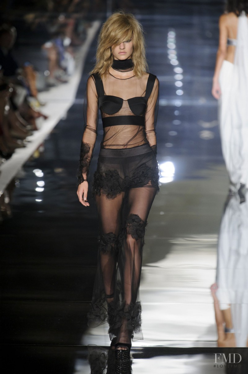 Maartje Verhoef featured in  the Tom Ford fashion show for Spring/Summer 2015