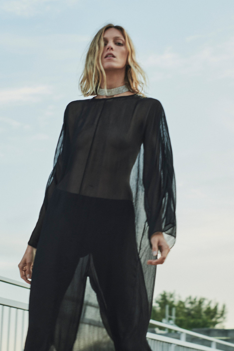 Anja Rubik featured in  the Zara advertisement for Autumn/Winter 2021