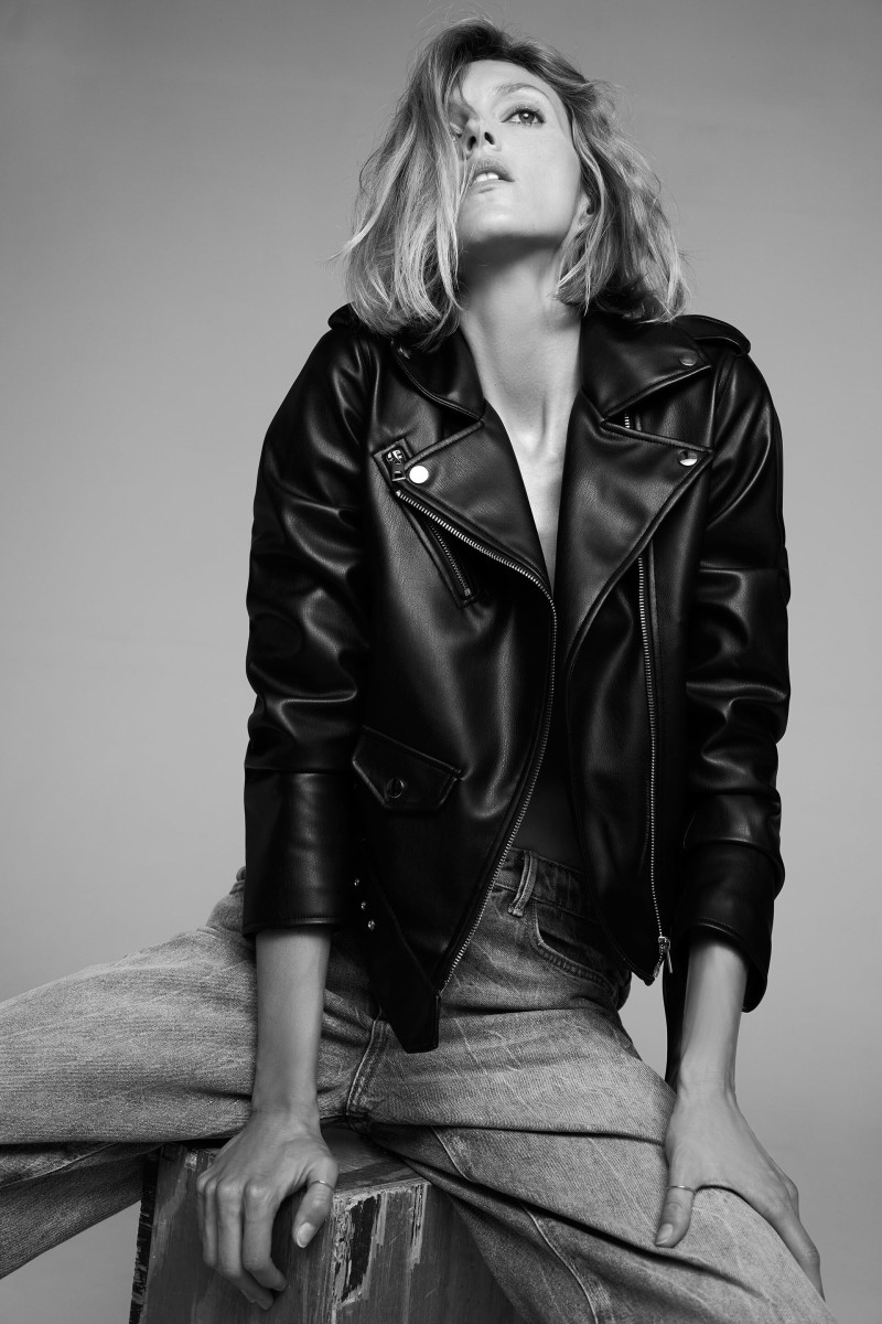 Anja Rubik featured in  the Zara lookbook for Spring/Summer 2022