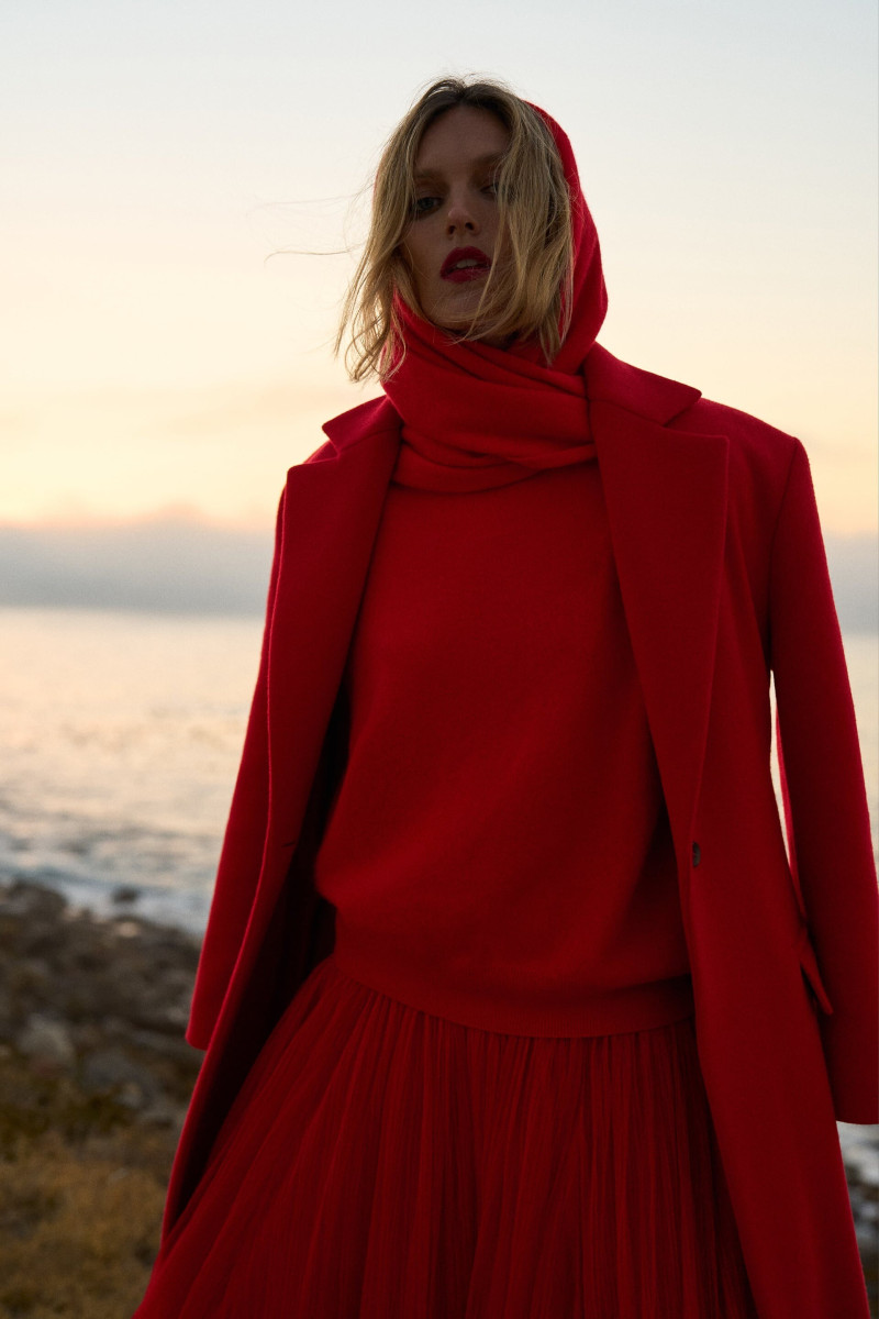 Anja Rubik featured in  the Zara lookbook for Spring/Summer 2022