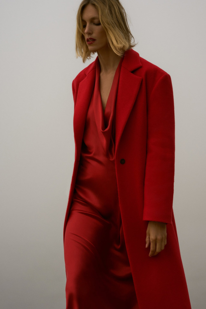 Anja Rubik featured in  the Zara lookbook for Spring/Summer 2022