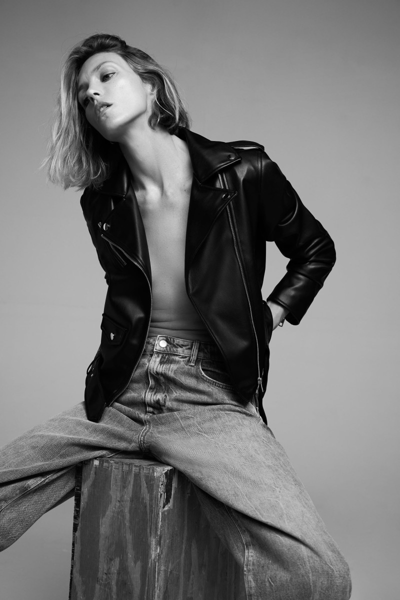 Anja Rubik featured in  the Zara lookbook for Spring/Summer 2022