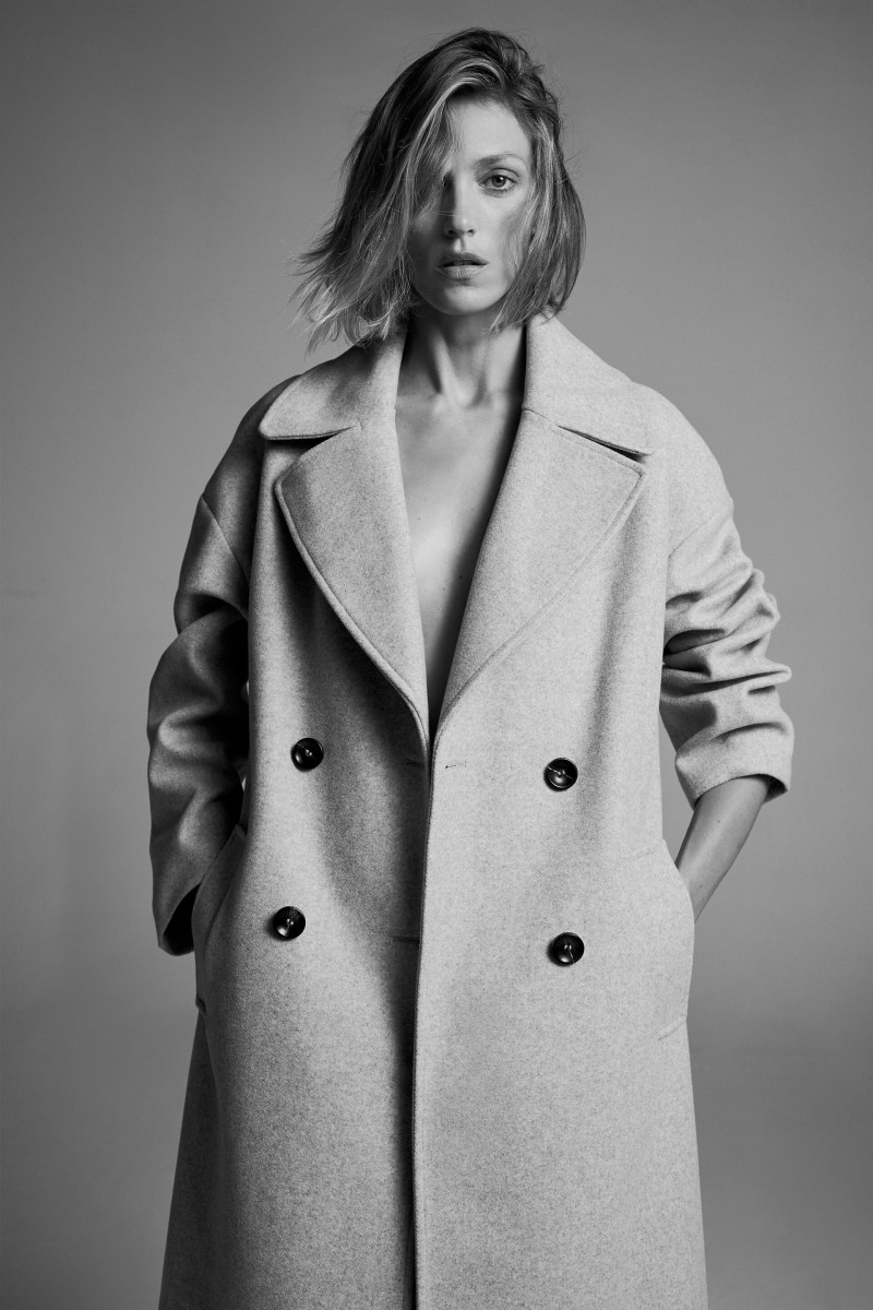 Anja Rubik featured in  the Zara lookbook for Spring/Summer 2022