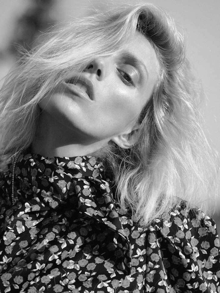 Anja Rubik featured in  the Zara advertisement for Autumn/Winter 2020