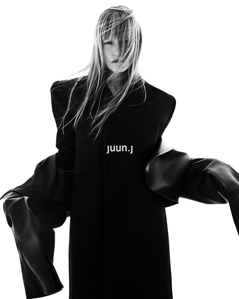 Kirsten Owen featured in  the Juun J advertisement for Autumn/Winter 2024