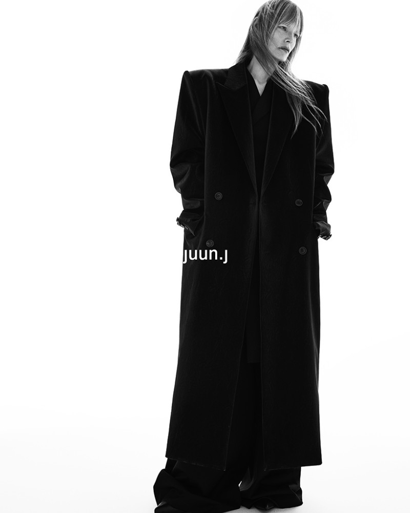 Kirsten Owen featured in  the Juun J advertisement for Autumn/Winter 2024