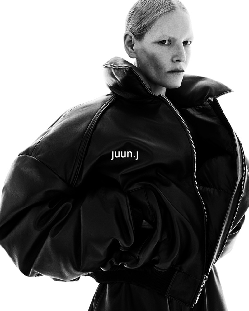 Kirsten Owen featured in  the Juun J advertisement for Autumn/Winter 2024