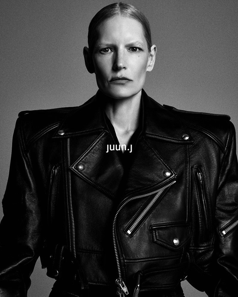 Kirsten Owen featured in  the Juun J advertisement for Autumn/Winter 2024