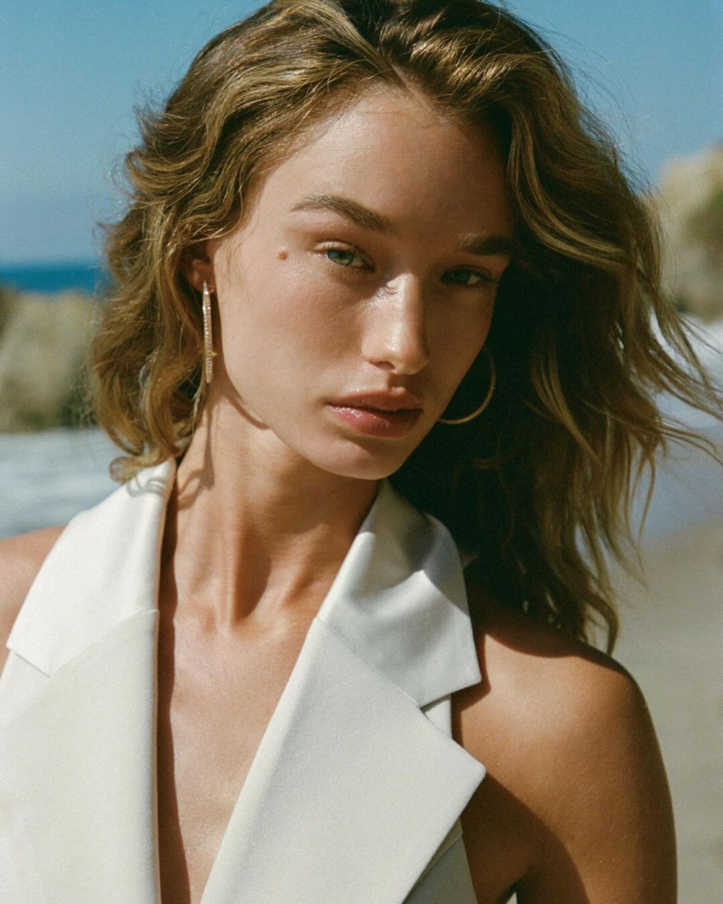 Jenn DuPuy featured in  the Amisu by New Yorker lookbook for Spring/Summer 2024