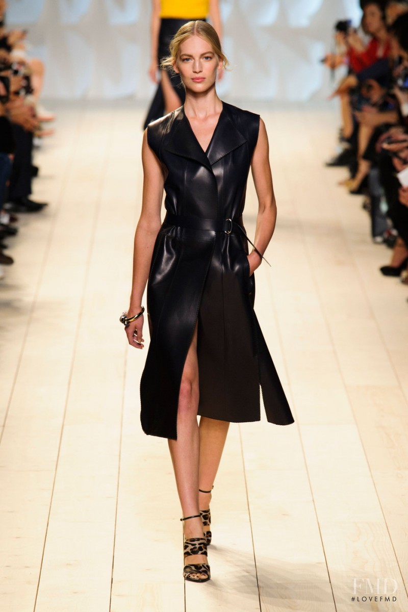 Vanessa Axente featured in  the Nina Ricci fashion show for Spring/Summer 2015