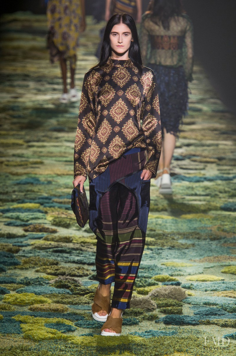 Daiane Conterato featured in  the Dries van Noten fashion show for Spring/Summer 2015