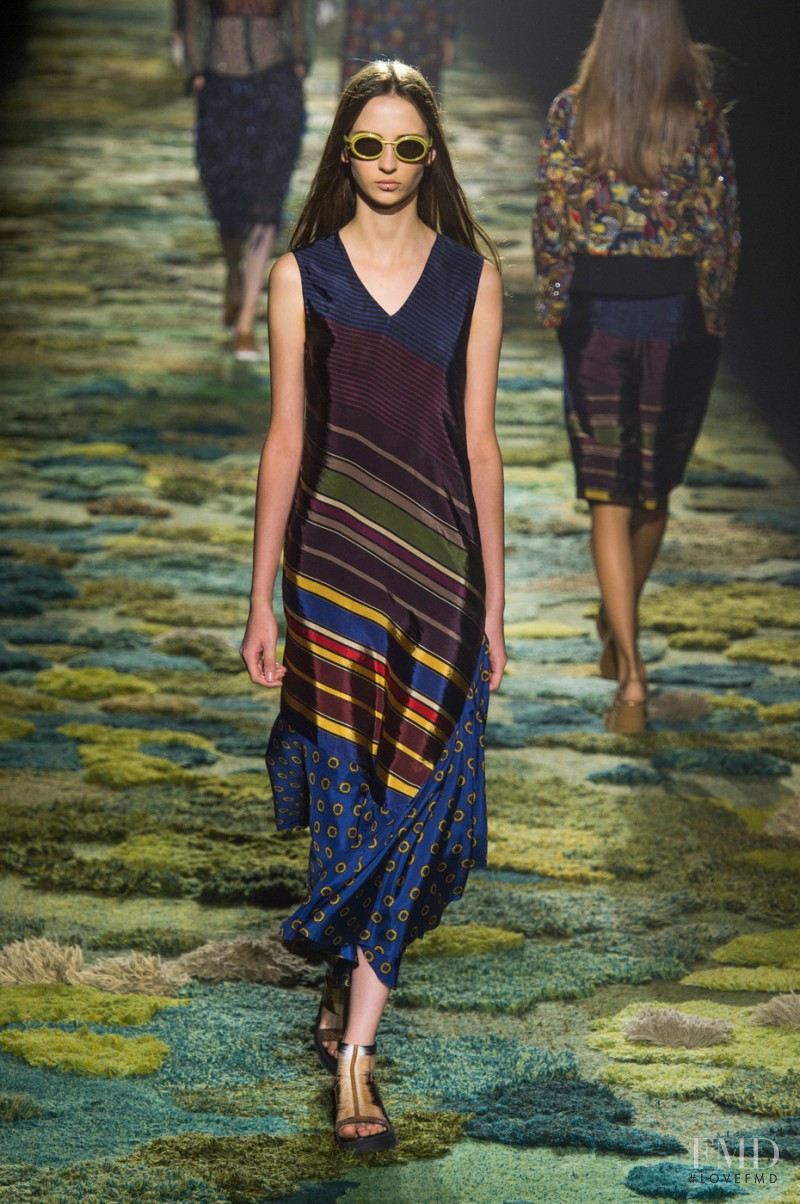 Waleska Gorczevski featured in  the Dries van Noten fashion show for Spring/Summer 2015