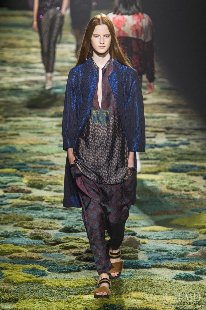 Magdalena Jasek featured in  the Dries van Noten fashion show for Spring/Summer 2015