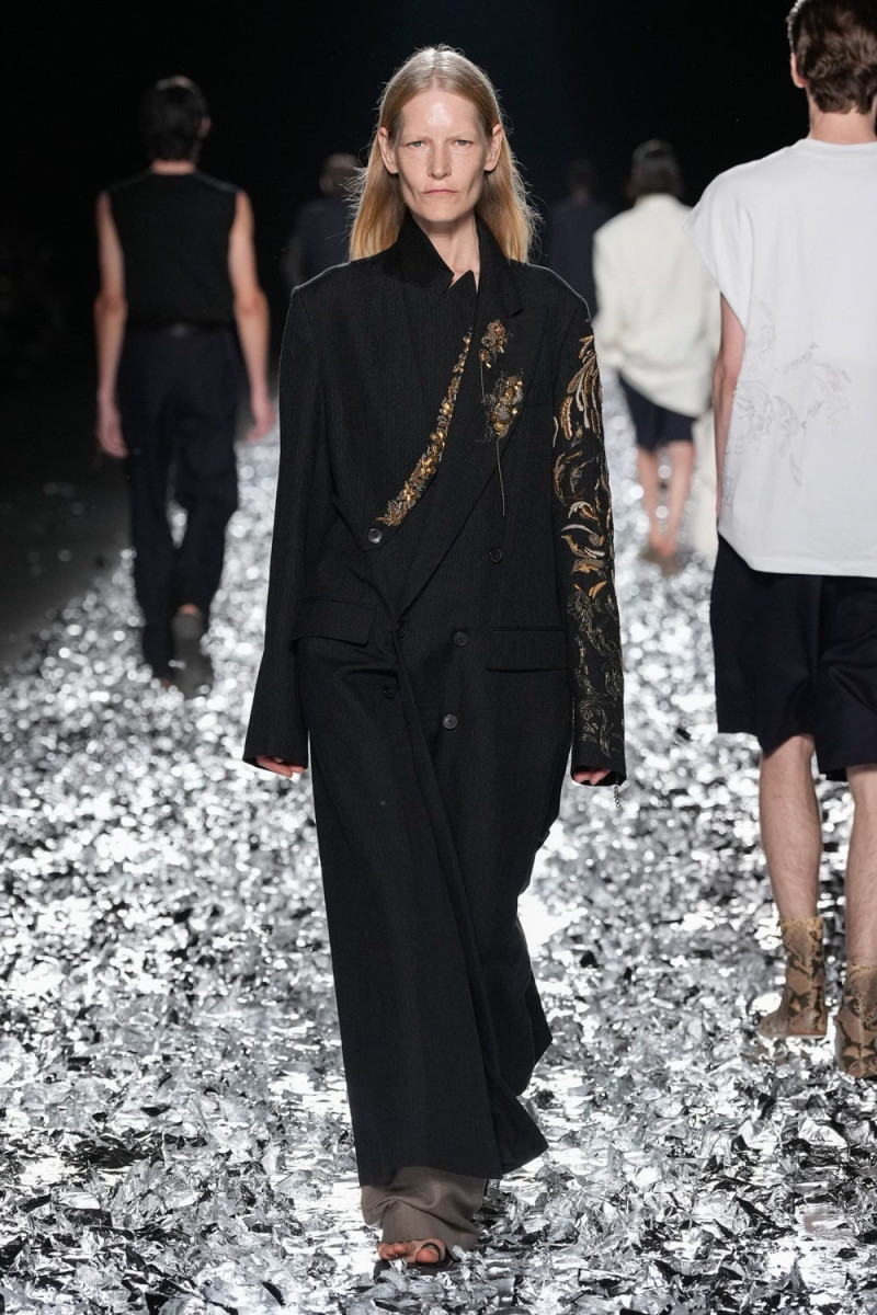 Dries van Noten fashion show for Spring/Summer 2025