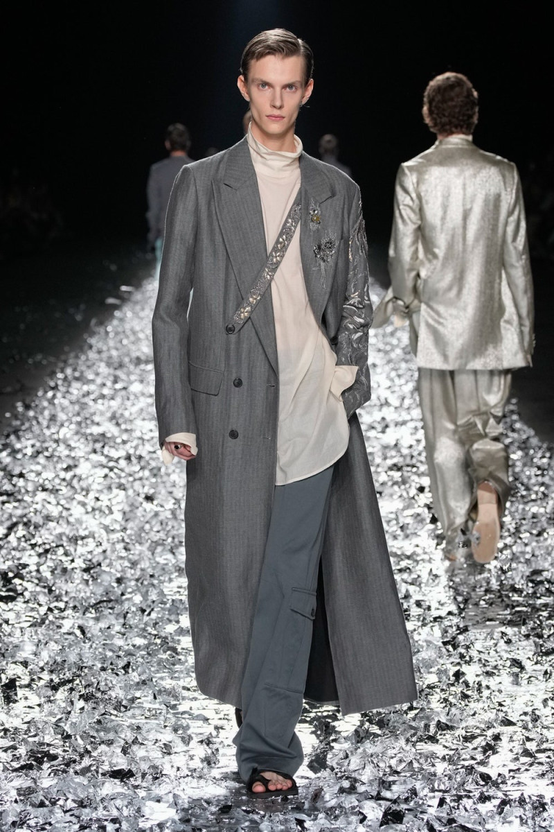 Dries van Noten fashion show for Spring/Summer 2025