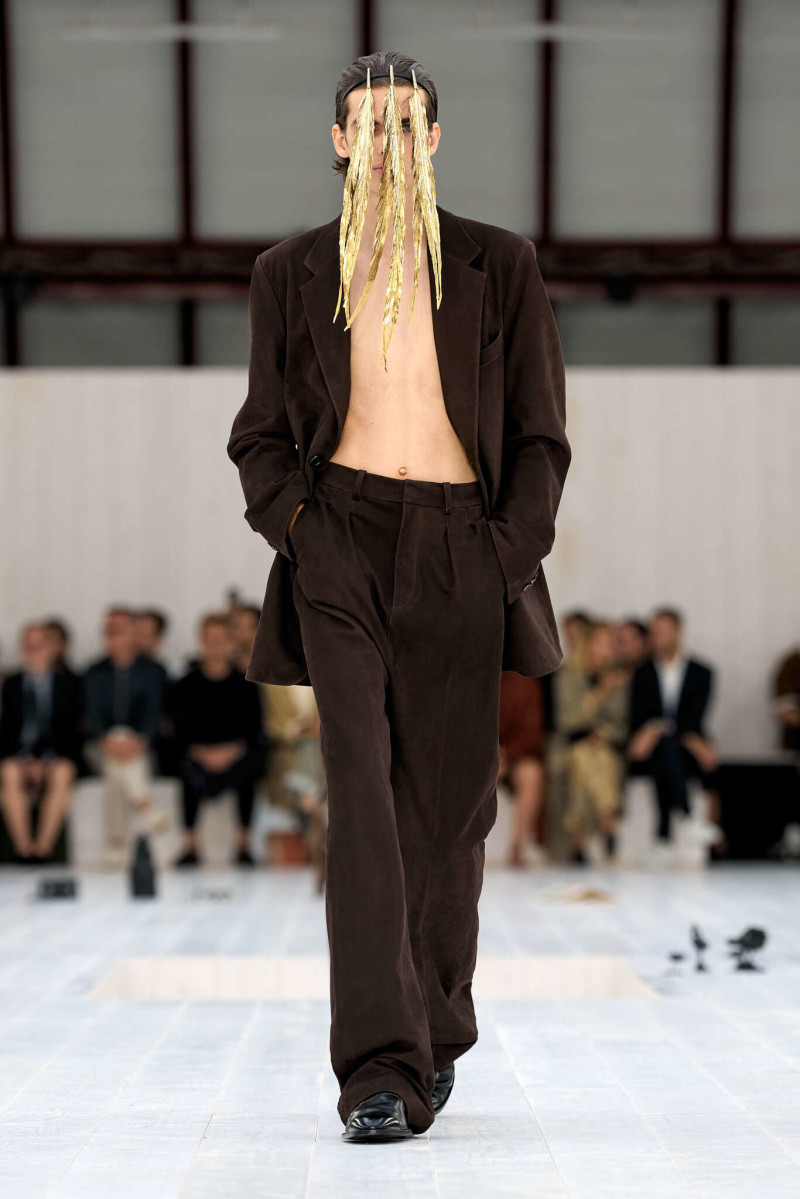 Loewe fashion show for Spring/Summer 2025