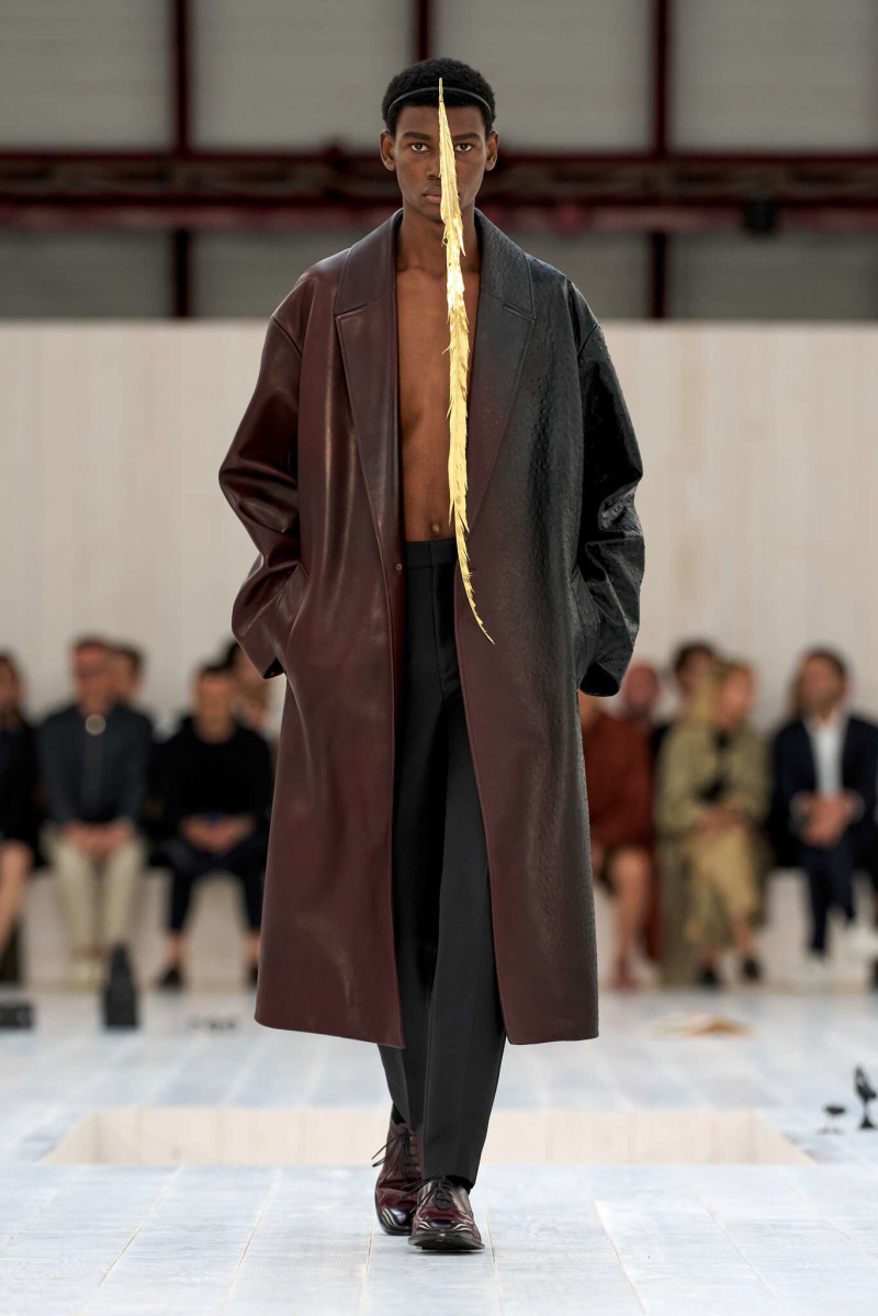 Loewe fashion show for Spring/Summer 2025